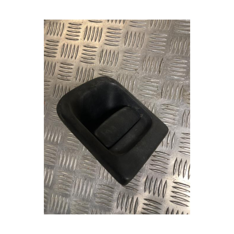 Poignee porte avant gauche RENAULT  d’occasion