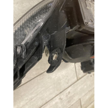 Optique avant principal droit (feux)(phare) RENAULT LAGUNA 2 PHASE 1 BREAK d’occasion