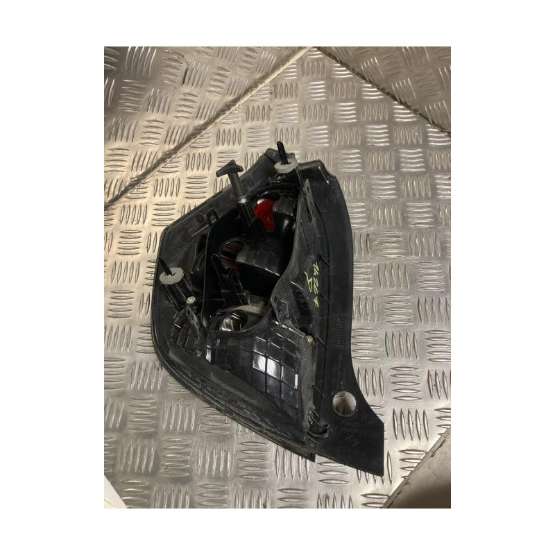 Feu arriere principal droit (feux) RENAULT TWINGO 3 PHASE 1 d’occasion