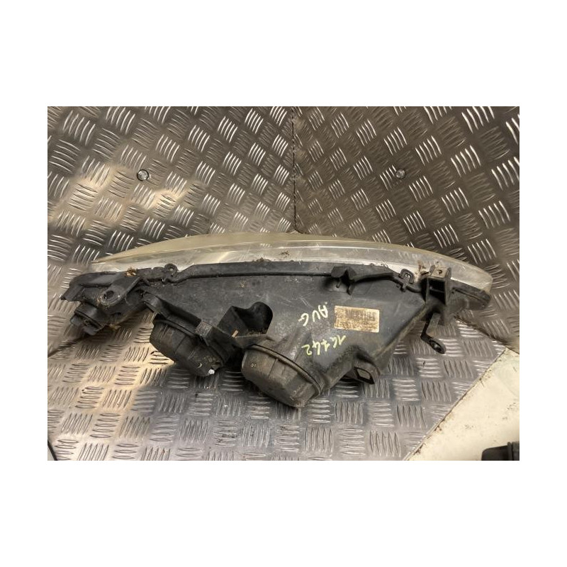 Optique avant principal gauche (feux)(phare) PEUGEOT 307 PHASE 1 BREAK d’occasion