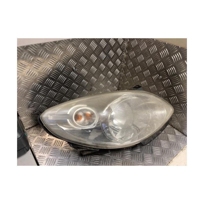 Optique avant principal droit (feux)(phare) RENAULT TWINGO 2 PHASE 1 d’occasion