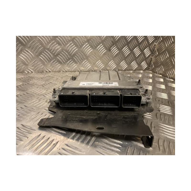 Calculateur moteur RENAULT SCENIC 3 PHASE 3 d’occasion