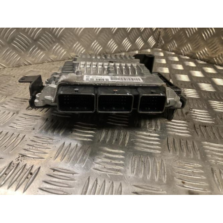 Calculateur moteur PEUGEOT 407 PHASE 1 BREAK d’occasion