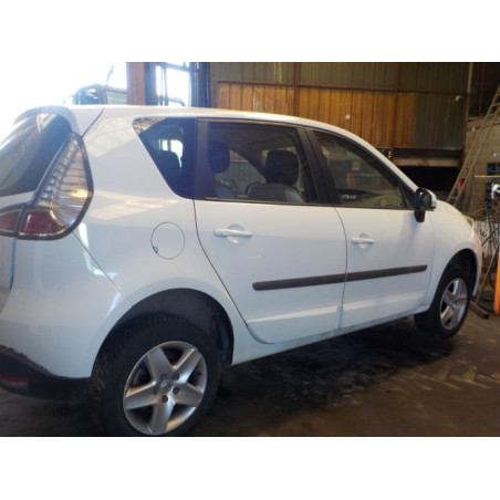 Renfort pare choc avant (traverse) RENAULT SCENIC 3 PHASE 3 d’occasion