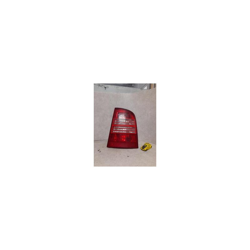 Feu arriere principal droit (feux) SKODA OCTAVIA 1 PHASE 1 BREAK d’occasion
