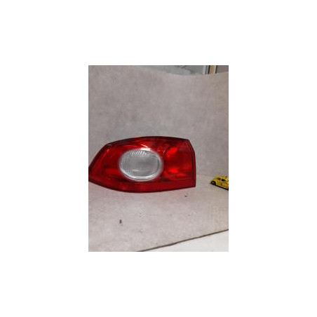 Feu arriere principal gauche (feux) RENAULT LAGUNA 2 PHASE 2 d’occasion