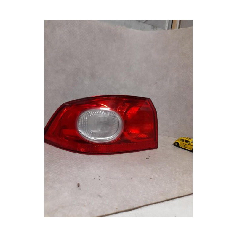 Feu arriere principal gauche (feux) RENAULT LAGUNA 2 PHASE 2 d’occasion