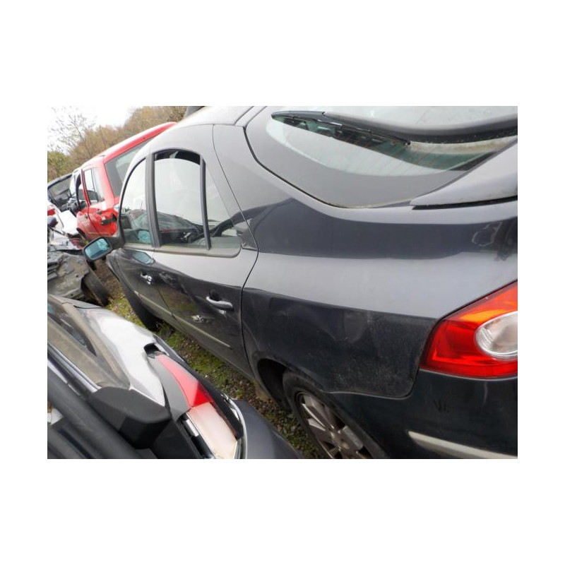 Feu arriere principal gauche (feux) RENAULT LAGUNA 2 PHASE 2 d’occasion