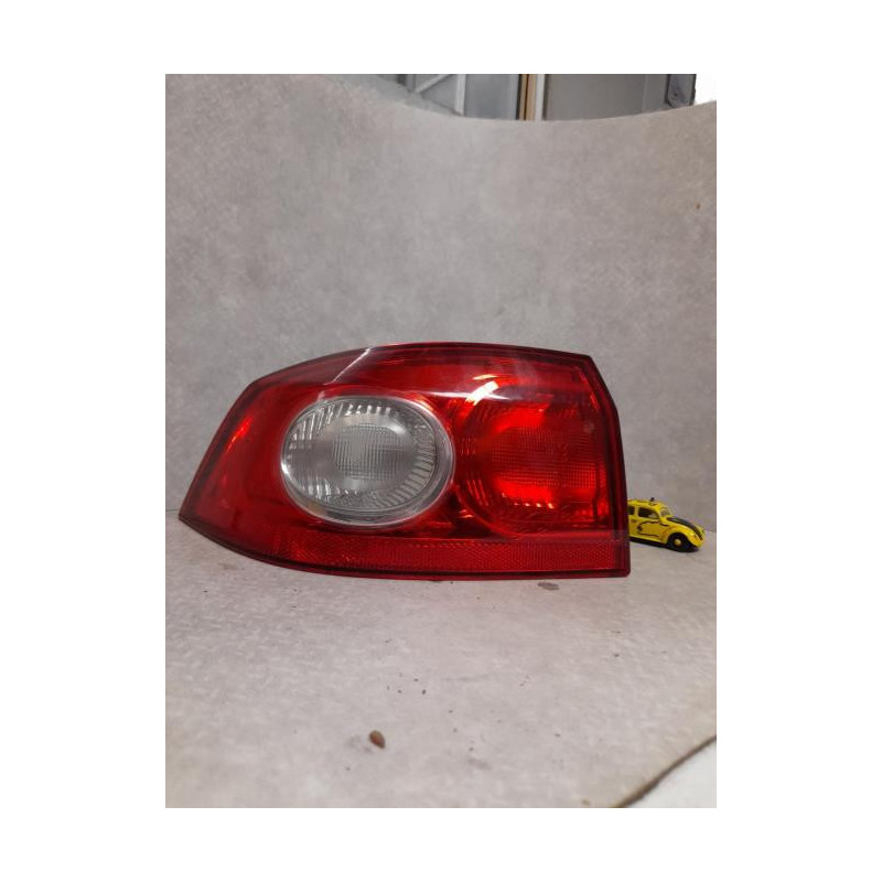Feu arriere principal gauche (feux) RENAULT LAGUNA 2 PHASE 2 d’occasion