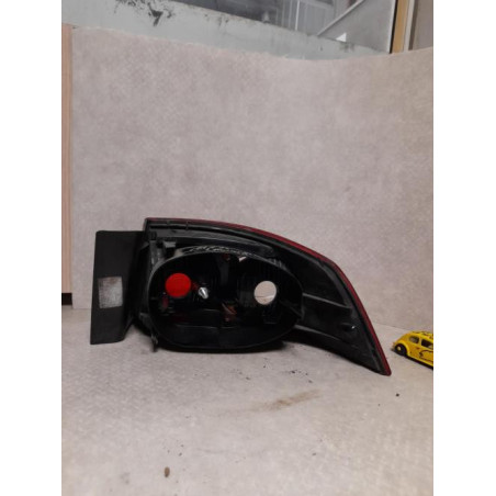 Feu arriere principal gauche (feux) RENAULT LAGUNA 2 PHASE 2 d’occasion