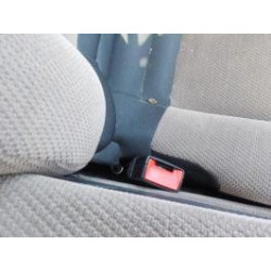 Attache ceinture avant gauche CITROEN C4 CACTUS d’occasion