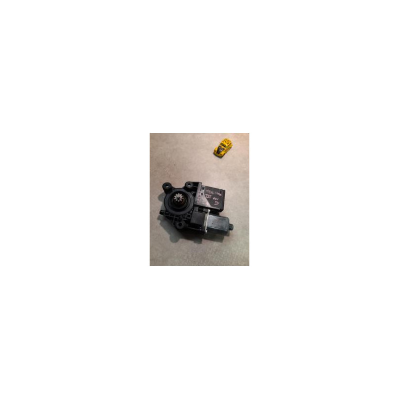 Moteur essuie glace avant droit RENAULT MEGANE 3 PHASE 1 d’occasion