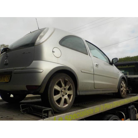 Feu arriere principal gauche (feux) OPEL CORSA C PHASE 2 d’occasion