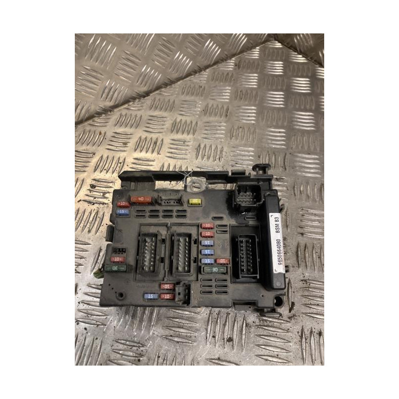 Boitier servitude moteur (BSM) PEUGEOT 307 PHASE 1 d’occasion
