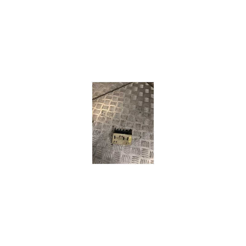 Porte fusible PEUGEOT 207 PHASE 2 BREAK d’occasion