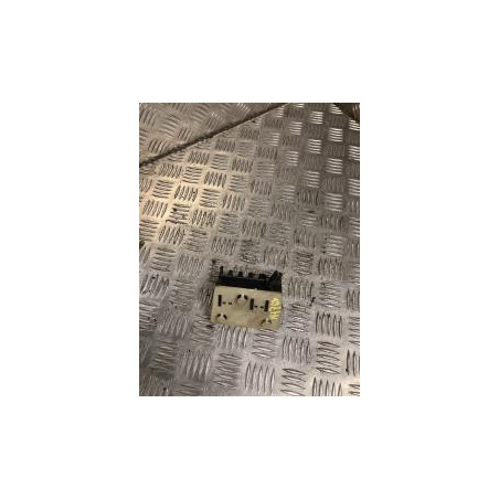 Porte fusible PEUGEOT 207 PHASE 2 BREAK d’occasion