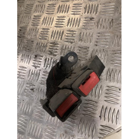 Attache ceinture arriere droit RENAULT CLIO 3 PHASE 1 BREAK d’occasion