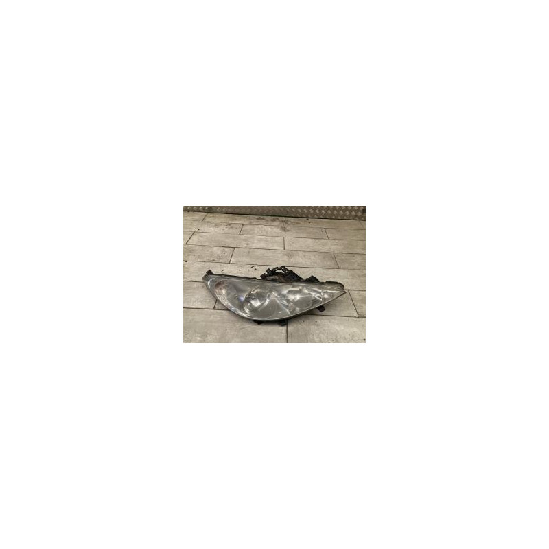 Optique avant principal droit (feux)(phare) PEUGEOT 207 PHASE 2 BREAK d’occasion