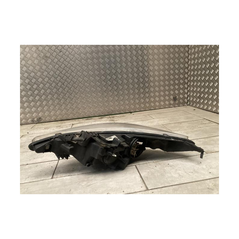Optique avant principal droit (feux)(phare) PEUGEOT 207 PHASE 2 BREAK d’occasion