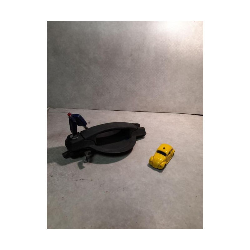 Poignee porte avant gauche FIAT DOBLO 1 PHASE 1 d’occasion