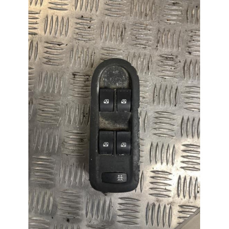 Interrupteur de leve vitre avant gauche RENAULT MEGANE 2 PHASE 1 d’occasion