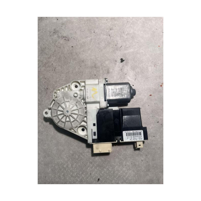 Moteur leve vitre avant droit PEUGEOT 307 PHASE 2 BREAK d’occasion