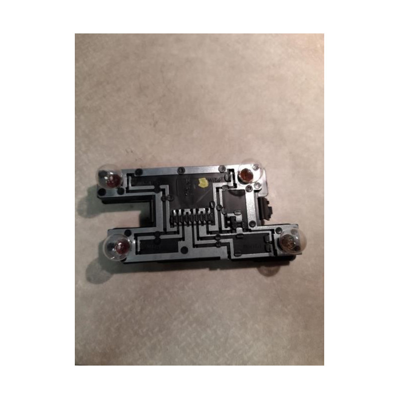 Platine feu arriere gauche RENAULT CLIO 1 PHASE 1 d’occasion