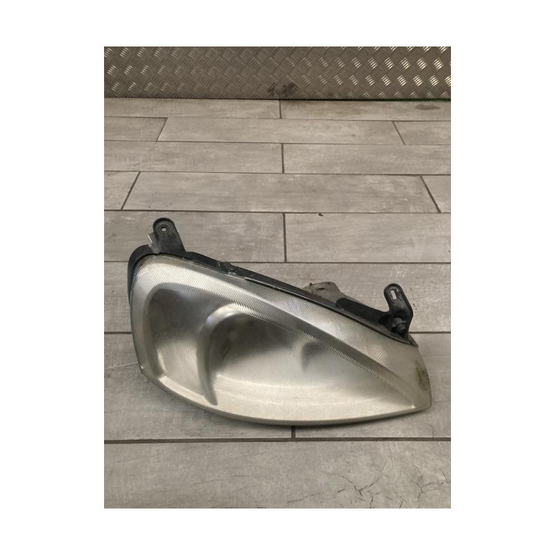 Optique avant principal droit (feux)(phare) OPEL CORSA C PHASE 2 d’occasion