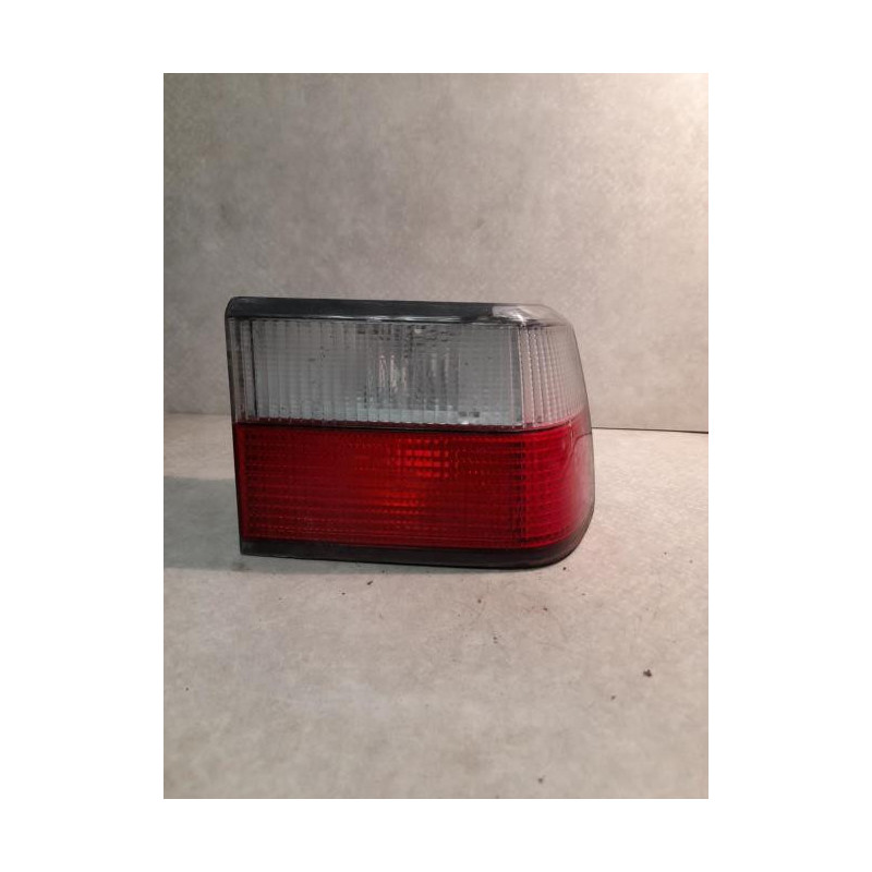 Feu arriere principal droit (feux) CITROEN XANTIA PHASE 2 BREAK d’occasion