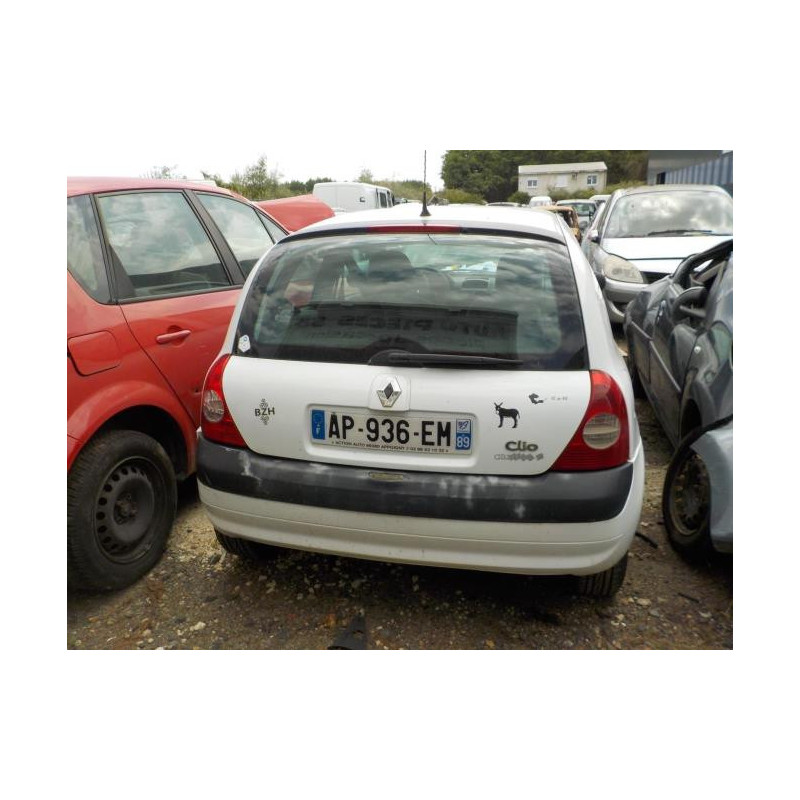 Feu arriere principal droit (feux) RENAULT CLIO 2 PHASE 2 d’occasion