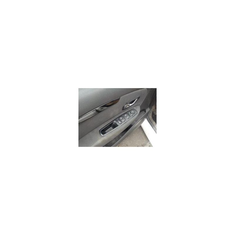 Bouton/Interrupteur RENAULT SCENIC 3 PHASE 3 d’occasion