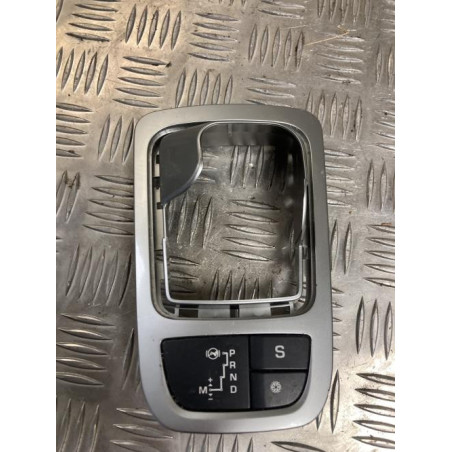 Console central (interieur plastique) CITROEN C5 2 d’occasion