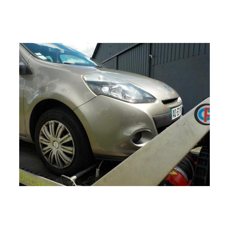 Feu arriere stop central RENAULT CLIO 3 PHASE 2 BREAK d’occasion