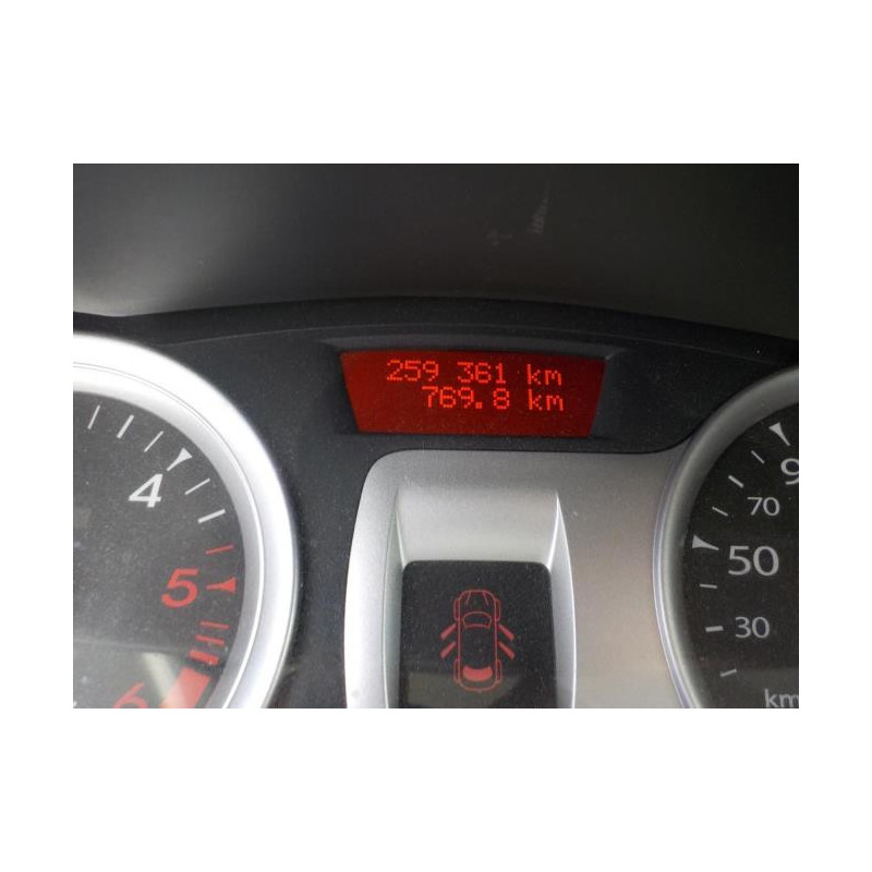 Feu arriere stop central RENAULT CLIO 3 PHASE 2 BREAK d’occasion
