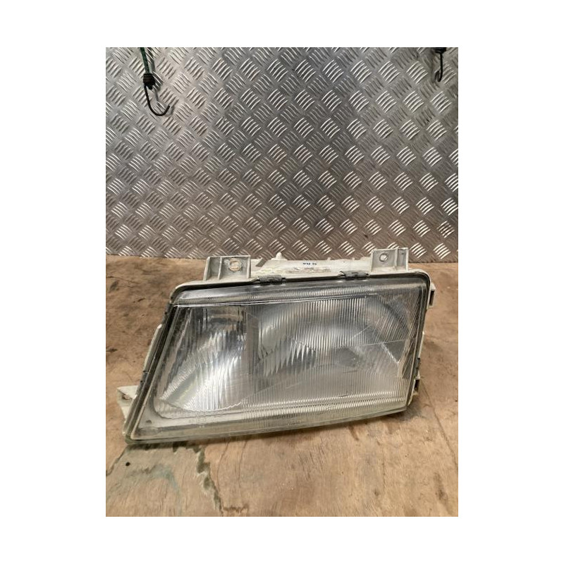 Optique avant principal droit (feux)(phare) MERCEDES SPRINTER 1 PHASE 1 d’occasion