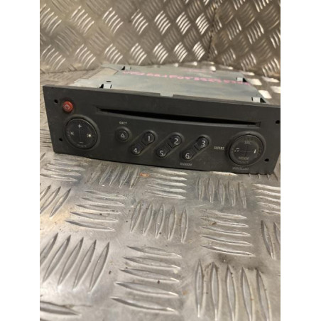 Autoradio d'origine RENAULT CLIO 3 PHASE 1 d’occasion