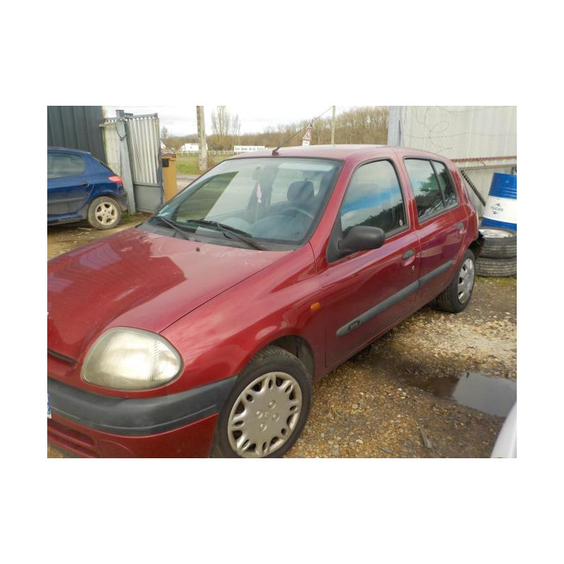 Calandre RENAULT CLIO 2 PHASE 1 d’occasion