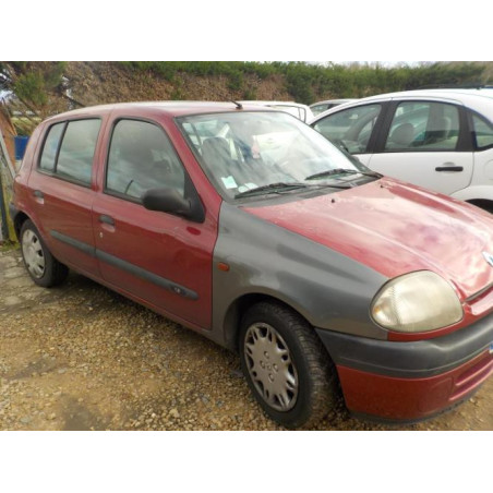 Calandre RENAULT CLIO 2 PHASE 1 d’occasion