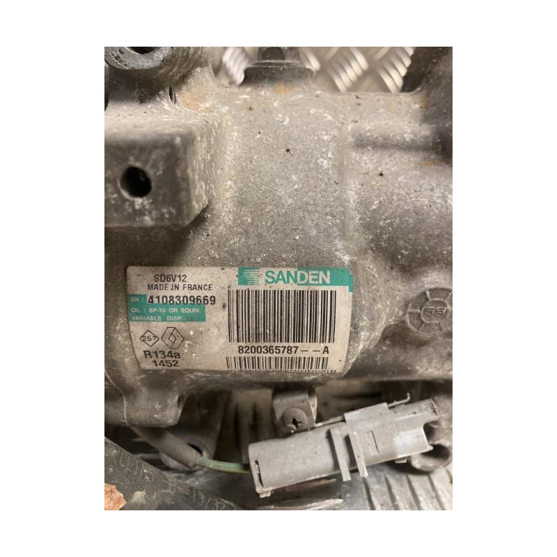 Compresseur clim RENAULT CLIO 3 PHASE 1 d’occasion