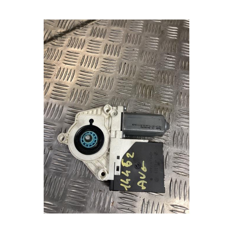 Moteur leve vitre avant gauche VOLKSWAGEN GOLF 6 d’occasion