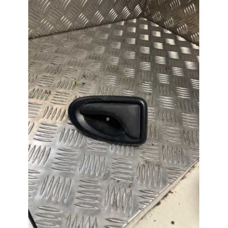 Poignee interieur avant gauche RENAULT MASTER 2 PHASE 3 d’occasion