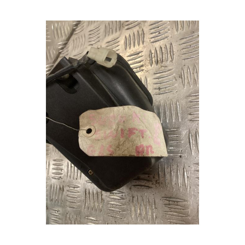 Feu arriere stop central SUZUKI SWIFT 2 PHASE 1 d’occasion