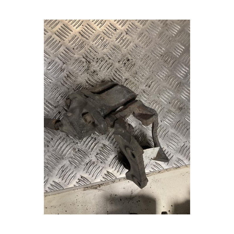 Etrier avant gauche (freinage) RENAULT CLIO 2 PHASE 2 d’occasion