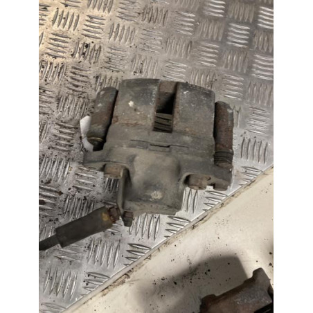 Etrier avant gauche (freinage) RENAULT CLIO 2 PHASE 2 d’occasion