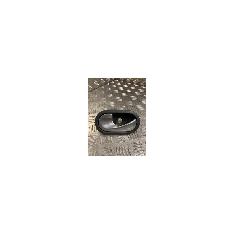 Poignee interieur avant gauche RENAULT MEGANE 2 PHASE 1 d’occasion