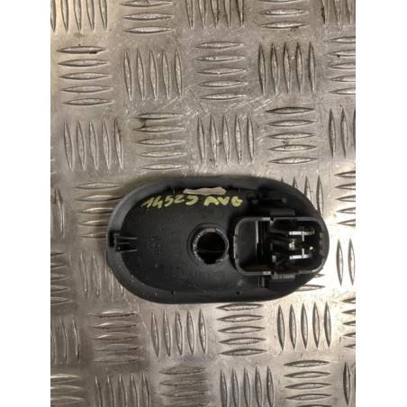 Poignee interieur avant gauche RENAULT MEGANE 2 PHASE 1 d’occasion