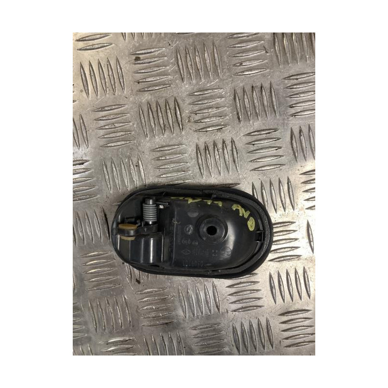 Poignee interieur avant droit DACIA SANDERO 1 d’occasion