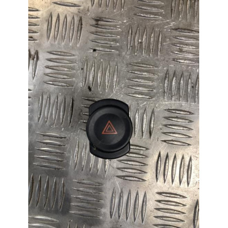 Bouton de warning DACIA SANDERO 1 d’occasion