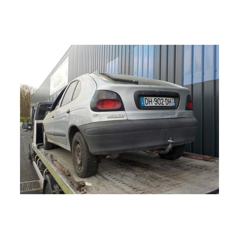 Calculateur moteur RENAULT MEGANE 1 PHASE 1 d’occasion