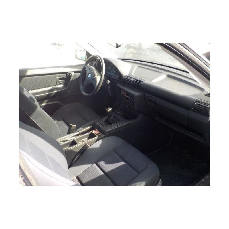 Platine feu arriere gauche BMW SERIE 3 E36 COMPACT d’occasion